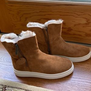 Gorgeous J/Slides Booties